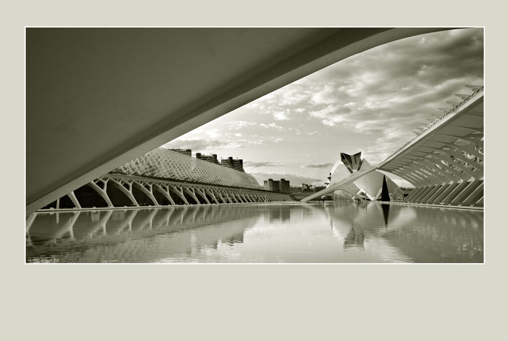 Maru Serra - 40-41x61ciudad-de-las-artes-y-las-ciencias-valencia-2005.jpg